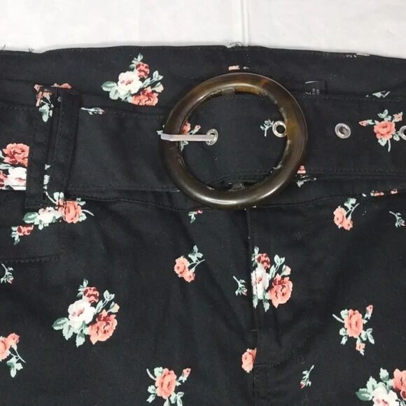 Torrid Black Pink Floral Mid Rise Stretch Sateen Belted Shorts Size 12 - Picture 3 of 15